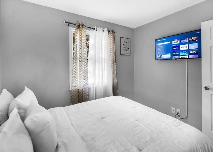 Modern 4bedrooms Near Holiday home *