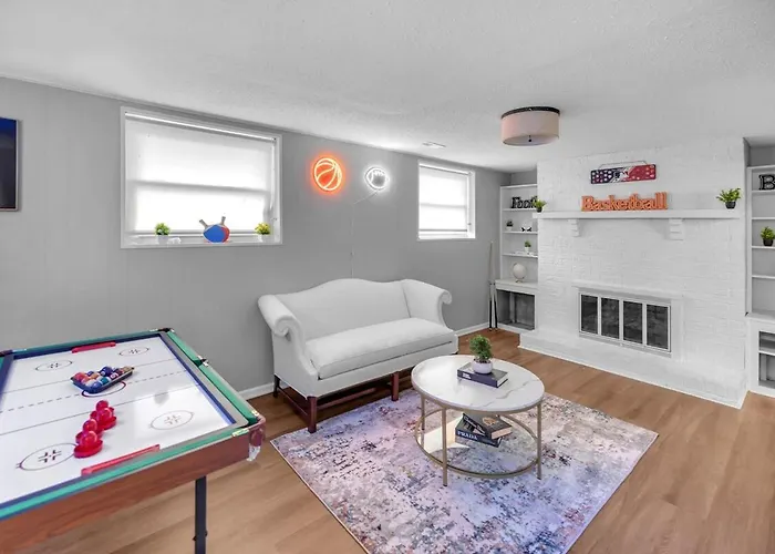 Modern 4bedrooms Near *