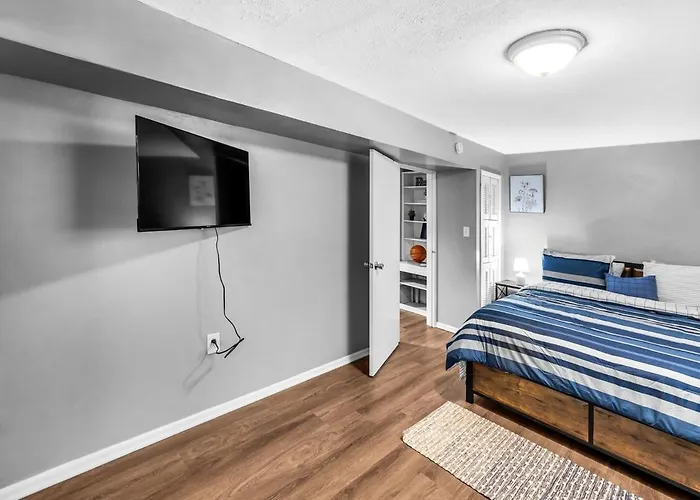 Modern 4bedrooms Near Holiday home